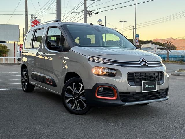 ベルランゴ シャイン　ブルーＨＤｉ　ＸＴＲ　パック　禁煙車　ワンオーナー　ドラレコ前後２カメラ　ＥＴＣ　衝突軽減ブレーキ　ＥＴ　パノラミックガラスルーフ　全車速ＡＣＣ　リヤサンシェード　ブラインドスポットモニター　サイドカメラ　左右独立式エアコン（18枚目）