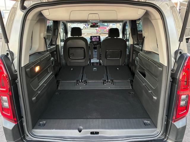 ベルランゴ シャイン　ブルーＨＤｉ　ＸＴＲ　パック　禁煙車　ワンオーナー　ドラレコ前後２カメラ　ＥＴＣ　衝突軽減ブレーキ　ＥＴ　パノラミックガラスルーフ　全車速ＡＣＣ　リヤサンシェード　ブラインドスポットモニター　サイドカメラ　左右独立式エアコン（41枚目）