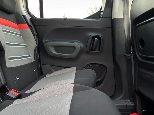 ベルランゴ シャイン　ブルーＨＤｉ　ＸＴＲ　パック　禁煙車　ワンオーナー　ドラレコ前後２カメラ　ＥＴＣ　衝突軽減ブレーキ　ＥＴ　パノラミックガラスルーフ　全車速ＡＣＣ　リヤサンシェード　ブラインドスポットモニター　サイドカメラ　左右独立式エアコン（43枚目）