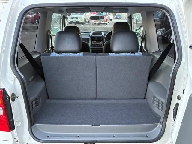 パジェロミニ Ｘ　５ＭＴ　４ＷＤ　禁煙車　ワンオーナー　純正オーディオ　純正アルミホイール　ＥＴＣ　電動格納式ドアミラー　キーレス　衝突安全ボディ　運転席助手席エアバック　エアコン　パワステ　ドアバイザー　フロアマット（32枚目）