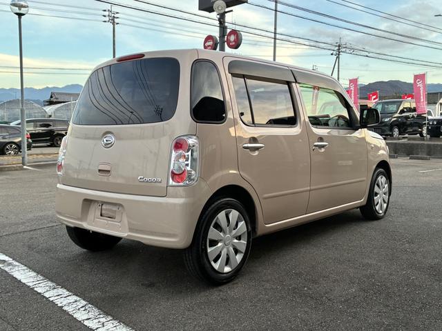 ミラココア ココアＬ　最終後期型　禁煙車　全国保証１２ヶ月走行無制限保証付き　修復歴はリヤ　純正オーディオ　ＥＴＣ車載器　アイドリングストップ　ベンチシート　電動格納式ドアミラー　キーレス　衝突安全ボディ　盗難防止システム（11枚目）