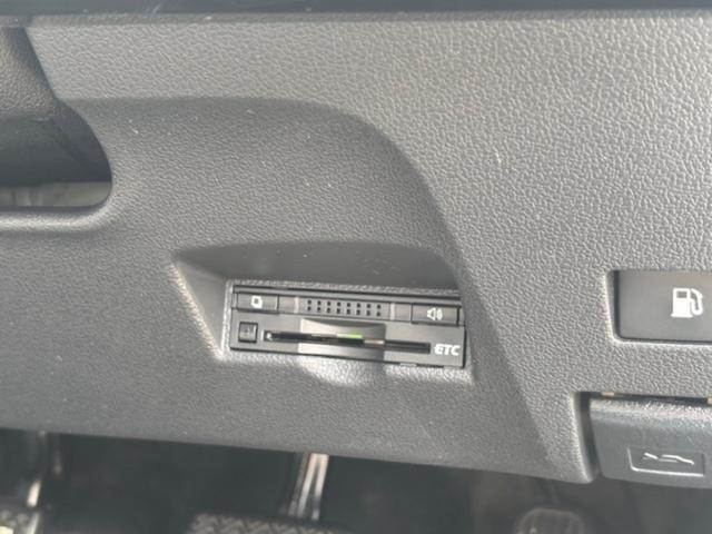 プリウス Ａツーリングセレクション　ナビ　バックカメラ　フルセグＴＶ　Ｂｌｕｅｔｏｏｔｈ　ＥＴＣ　シートヒーター　衝突被害軽減システム　レーンアシスト　アダプティブクルーズコントロール　クリアランスソナー　スマートキー　プッシュスタート（53枚目）