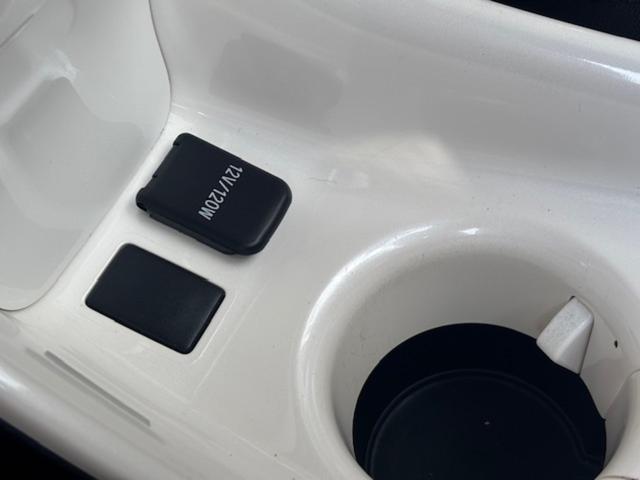 プリウス Ａツーリングセレクション　ナビ　バックカメラ　フルセグＴＶ　Ｂｌｕｅｔｏｏｔｈ　ＥＴＣ　シートヒーター　衝突被害軽減システム　レーンアシスト　アダプティブクルーズコントロール　クリアランスソナー　スマートキー　プッシュスタート（62枚目）