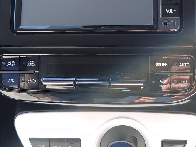 プリウス Ｓセーフティプラス　純正ナビワンセグ　トヨタセーフティセンス　クルーズコントロール　バックモニター　Ｂｌｕｅｔｏｏｔｈ　バックカメラ　プッシュスタート　衝突安全ボディ　盗難防止システム（9枚目）