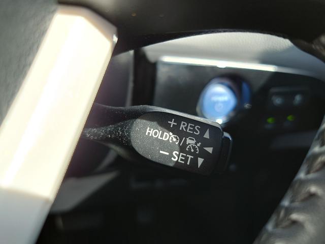 プリウス Ｓセーフティプラス　純正ナビワンセグ　トヨタセーフティセンス　クルーズコントロール　バックモニター　Ｂｌｕｅｔｏｏｔｈ　バックカメラ　プッシュスタート　衝突安全ボディ　盗難防止システム（12枚目）