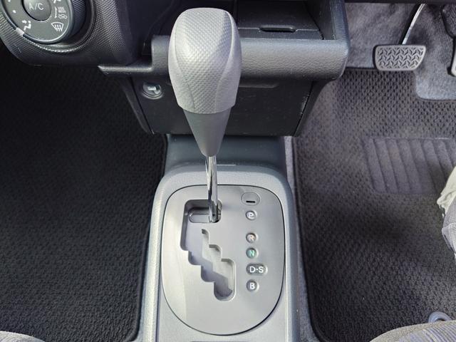 プロボックス DXコンフォート プレシャスブラックパール 全塗装済み TOY BOXフェイス フォグランプ オープンカントリー 社外ナビフルセグ Bluetooth 横滑り防止装置 衝突被害軽減ブレーキ 盗難防止装置(17枚目)