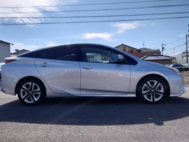 プリウス Aツーリングセレクション 純正ナビフルセグ 純正ドラレコ バックカメラ Bluetooth シートヒーター LEDヘッドライト フォグランプ パーキングアシスト レーンキープアシスト 衝突被害軽減ブレーキ(15枚目)