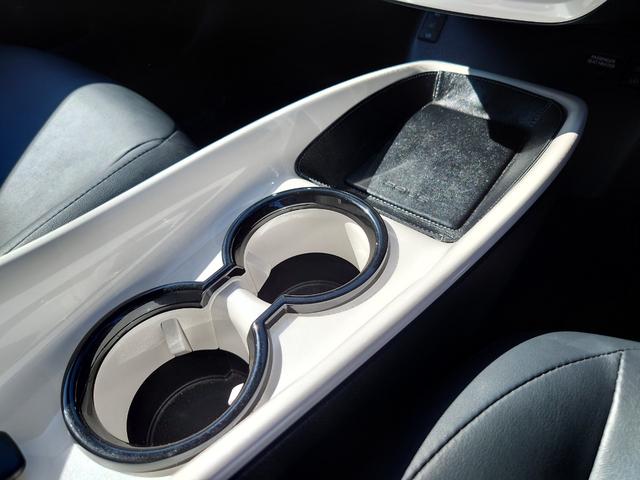 プリウス Aツーリングセレクション 純正ナビフルセグ 純正ドラレコ バックカメラ Bluetooth シートヒーター LEDヘッドライト フォグランプ パーキングアシスト レーンキープアシスト 衝突被害軽減ブレーキ(26枚目)