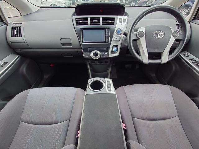 プリウスアルファ Ｇ　純正ナビフルセグ　バックモニター　バックカメラ　Ｂｌｕｅｔｏｏｔｈ　ＬＥＤヘッドライト　フォグランプ　サイドエアバッグ　アイドリングストップ　横滑り防止装置　盗難防止装置　頸部衝撃緩和ヘッドレスト（3枚目）