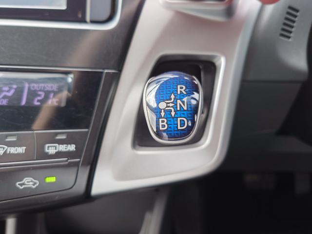 プリウスアルファ Ｇ　純正ナビフルセグ　バックモニター　バックカメラ　Ｂｌｕｅｔｏｏｔｈ　ＬＥＤヘッドライト　フォグランプ　サイドエアバッグ　アイドリングストップ　横滑り防止装置　盗難防止装置　頸部衝撃緩和ヘッドレスト（15枚目）