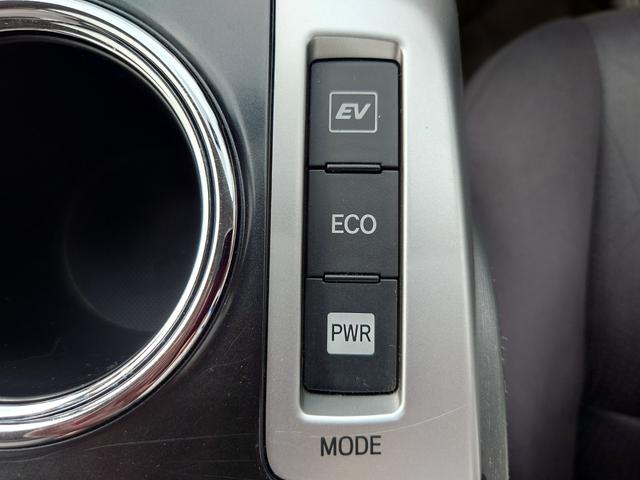 プリウスアルファ Ｇ　純正ナビフルセグ　バックモニター　バックカメラ　Ｂｌｕｅｔｏｏｔｈ　ＬＥＤヘッドライト　フォグランプ　サイドエアバッグ　アイドリングストップ　横滑り防止装置　盗難防止装置　頸部衝撃緩和ヘッドレスト（16枚目）