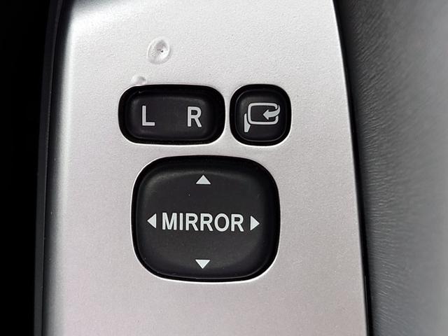 プリウスアルファ Ｇ　純正ナビフルセグ　バックモニター　バックカメラ　Ｂｌｕｅｔｏｏｔｈ　ＬＥＤヘッドライト　フォグランプ　サイドエアバッグ　アイドリングストップ　横滑り防止装置　盗難防止装置　頸部衝撃緩和ヘッドレスト（18枚目）