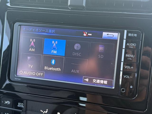 プリウス Ａ　純正ナビ　バックカメラ　ＬＥＤヘッドライト　フォグランプ　クルーズコントロール　パーキングアシスト　レーンキープアシスト　衝突軽減ブレーキステアリングスイッチ（4枚目）