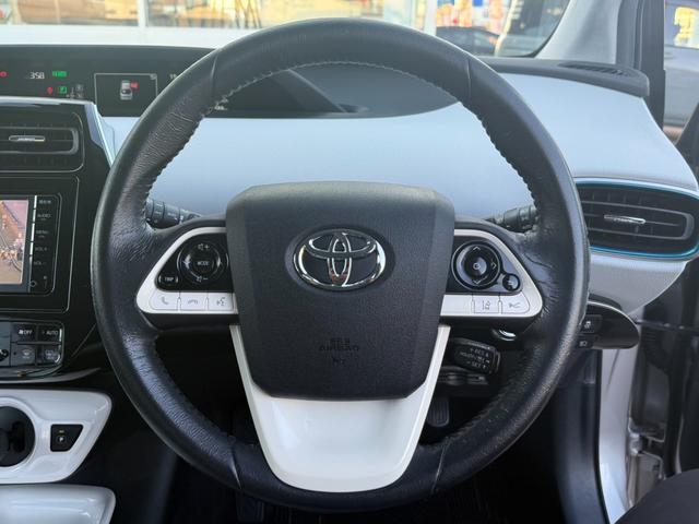 プリウス Ａ　純正ナビ　バックカメラ　ＬＥＤヘッドライト　フォグランプ　クルーズコントロール　パーキングアシスト　レーンキープアシスト　衝突軽減ブレーキステアリングスイッチ（8枚目）