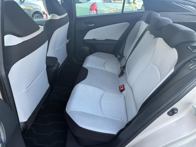 プリウス Ａ　純正ナビ　バックカメラ　ＬＥＤヘッドライト　フォグランプ　クルーズコントロール　パーキングアシスト　レーンキープアシスト　衝突軽減ブレーキステアリングスイッチ（31枚目）