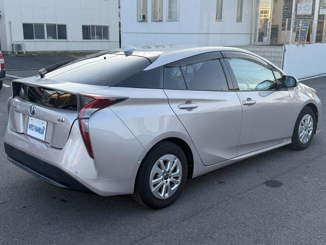 プリウス Ａ　純正ナビ　バックカメラ　ＬＥＤヘッドライト　フォグランプ　クルーズコントロール　パーキングアシスト　レーンキープアシスト　衝突軽減ブレーキステアリングスイッチ（39枚目）