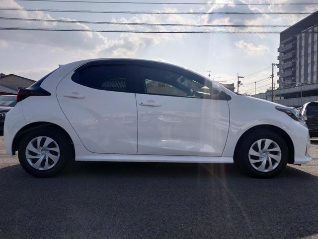 ヤリス ハイブリッドＸ　ディスプレイオーディオ　バックカメラ　ＥＴＣ　トヨタセーフティセンス　ステアリングスイッチ　レーダークルーズコントロール　パーキングサポートブレーキ（12枚目）