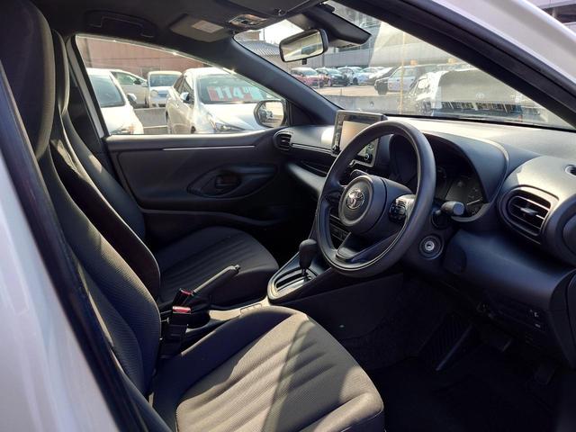 ヤリス ハイブリッドＸ　ディスプレイオーディオ　バックカメラ　ＥＴＣ　トヨタセーフティセンス　ステアリングスイッチ　レーダークルーズコントロール　パーキングサポートブレーキ（22枚目）