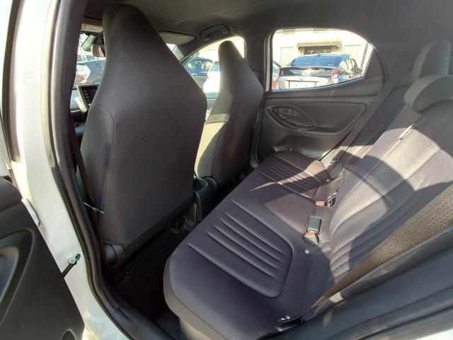 ヤリス ハイブリッドＸ　ディスプレイオーディオ　バックカメラ　ＥＴＣ　トヨタセーフティセンス　ステアリングスイッチ　レーダークルーズコントロール　パーキングサポートブレーキ（28枚目）