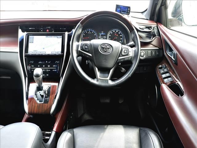 プレミアム ワンオーナー/ユーザー買取車/モデリスタエアロ/純正9インチナビ/DVD・CD/Bluetoothオーディオ/フルセグTV/HDMI/バックカメラ/LEDヘッドライト/LEDフォグ/ビルトインETC(2枚目)