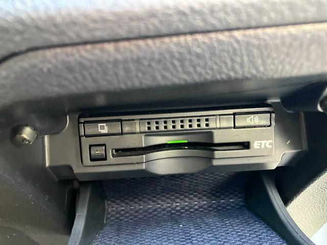 マークＸ プレミアム　ＨＫＳ車高調／モデリスタエアロ／ハーフレザーシート／純正ＳＤナビ／ＤＶＤ・ＣＤ再生／フルセグＴＶ／ＢＴオーディオ／バックカメラ／ＥＴＣ／ＨＩＤヘッドライト／社外１９インチＡＷ／前席シートシーター（12枚目）