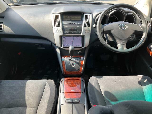 ハリアー 240G 徳島県ユーザー買取車/社外HDDナビ/DVD・CD再生/フルセグTV/ETC/HIDヘッドライト/純正ヘッドライト/純正17インチAW/キーレスキー/純正フロアマット/純正ドアバイザー/電格ミラー(2枚目)