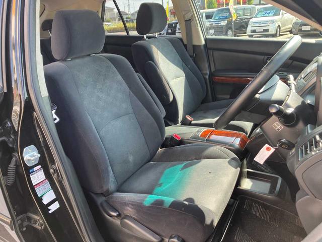 ハリアー 240G 徳島県ユーザー買取車/社外HDDナビ/DVD・CD再生/フルセグTV/ETC/HIDヘッドライト/純正ヘッドライト/純正17インチAW/キーレスキー/純正フロアマット/純正ドアバイザー/電格ミラー(8枚目)