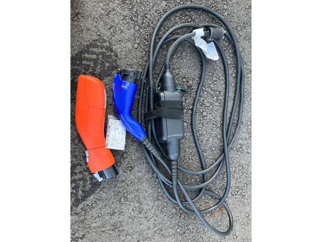 プリウスPHV Aユーティリティプラス JBLサウンド/充電ケーブル有り/メーカーナビ/フルセグTV/BTオーディオ/バックカメラ/ビルドインETC2.0/前ドラレコ/LEDヘッドライト/LEDフォグランプ/純正15インチAW(12枚目)