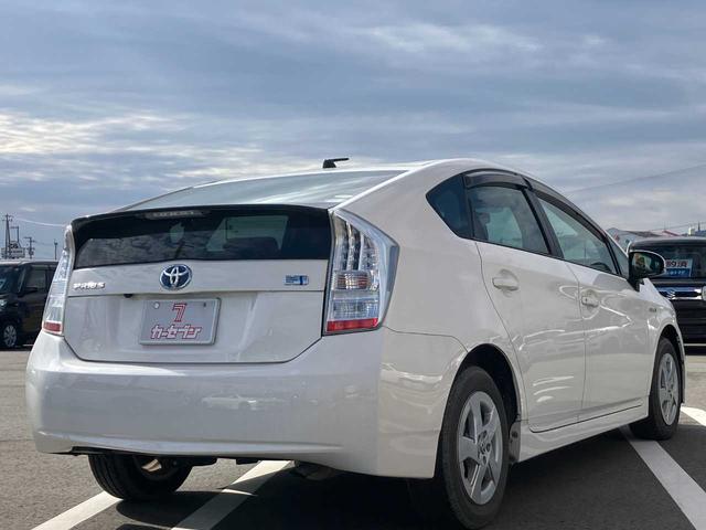 プリウス L ワンオーナー/純正SDナビ/CD再生/ワンセグTV/バックカメラ/前後ドラレコ/ビルトインETC/純正15インチAW/スマートキー/エンジンプッシュスタート/純正フロアマット/純正ドアバイザー(3枚目)