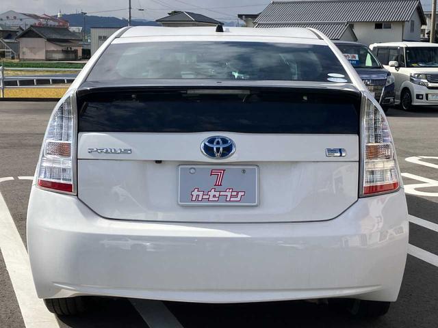 プリウス L ワンオーナー/純正SDナビ/CD再生/ワンセグTV/バックカメラ/前後ドラレコ/ビルトインETC/純正15インチAW/スマートキー/エンジンプッシュスタート/純正フロアマット/純正ドアバイザー(6枚目)