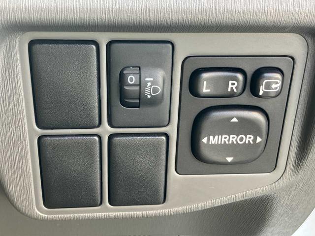 プリウス L ワンオーナー/純正SDナビ/CD再生/ワンセグTV/バックカメラ/前後ドラレコ/ビルトインETC/純正15インチAW/スマートキー/エンジンプッシュスタート/純正フロアマット/純正ドアバイザー(13枚目)