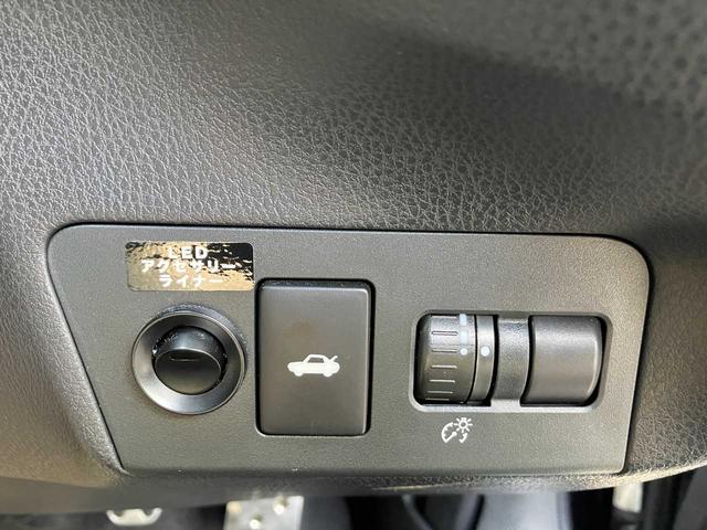 BRZ R 後期/徳島県ユーザー買取車/前席レカロシート/専用シートカバー/ソニックデザインフロントスピーカー/ブリッツサクションパイプ/クスコタワーバー/トランクスポイラー/BBS17インチAW/純正ナビ(11枚目)