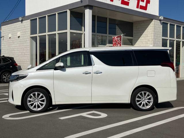 アルファードハイブリッド Ｘ　ワンオーナー／７人乗／４ＷＤ／トヨタセーフティーセンス／メーカーナビ／ＤＶＤ・ＣＤ再生／フルセグＴＶ／ＢＴオーディオ／バックカメラ／ビルトインＥＴＣ／デジタルインナーミラー／ベージュシートカバー（5枚目）