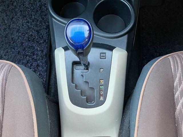 アクア Ｇ　徳島ユーザー買取車／純正メモリーナビ／ワンセグＴＶ／ＣＤ再生／バックカメラ／スマートキー／純正フロアマット／ドアバイザー／電格ウインカーミラー／保証書／取扱説明書／ナビ取扱説明書（17枚目）