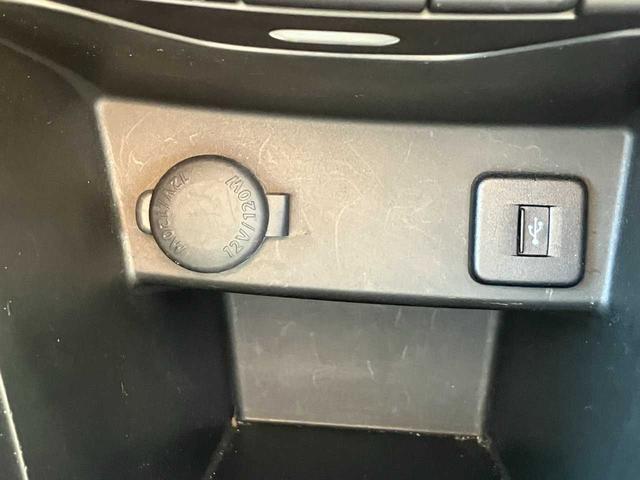 �y�W���ꏊ�z���݁A������̎ԗ��̓J�[�Z�u������X�ɂēW�����Ă���܂��B�����x�X�܂ɂĂ������������B