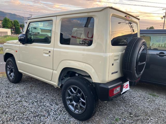 ジムニー XC 届出済未使用車 フロア4AT 4WD デュアルセンサーブレーキサポート シートヒーター クルーズコントロール ターボ レーンアシスト プッシュスタートスマートキー オートエアコン 純正アルミホイール(4枚目)