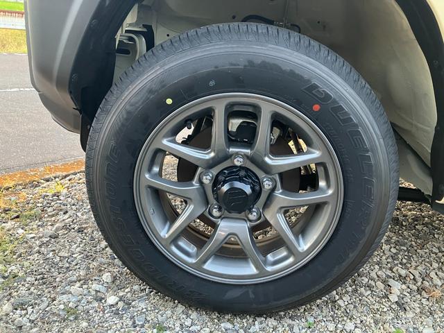ジムニー XC 届出済未使用車 フロア4AT 4WD デュアルセンサーブレーキサポート シートヒーター クルーズコントロール ターボ レーンアシスト プッシュスタートスマートキー オートエアコン 純正アルミホイール(12枚目)