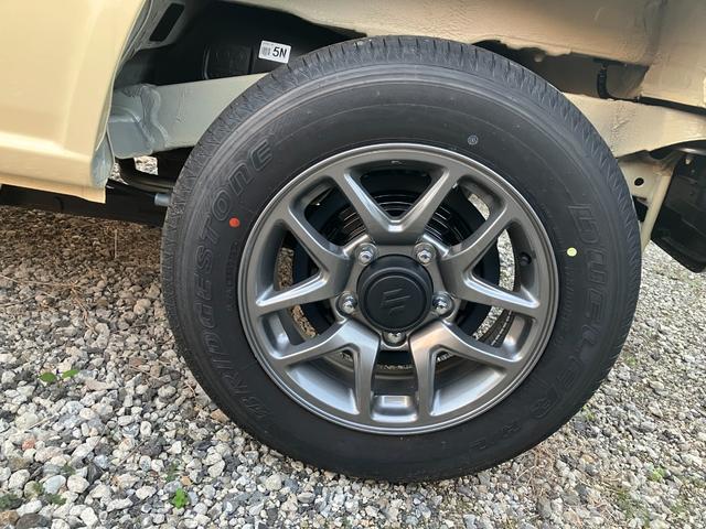 ジムニー XC 届出済未使用車 フロア4AT 4WD デュアルセンサーブレーキサポート シートヒーター クルーズコントロール ターボ レーンアシスト プッシュスタートスマートキー オートエアコン 純正アルミホイール(13枚目)