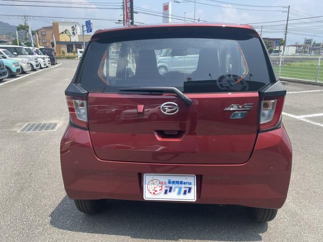 L SAIII 10thアニバーサリーエディション エアバッグ ABS 盗難防止システム 衝突被害軽減ブレーキ パワステ キーレスエントリー アイドリングストップ 10周年記念エンブレム 純正ナビ装着用アップグレードパック リバース連動リヤワイパー(8枚目)
