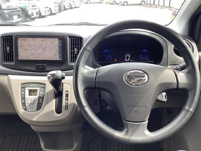 ミライース Ｇ　ＥＴＣ　ナビ　ＴＶ　アイドリングストップ　ＣＶＴ　盗難防止システム　ＡＢＳ　ＥＳＣ　アルミホイール　衝突安全ボディ　エアコン　パワーステアリング　パワーウィンドウ　運転席エアバッグ　助手席エアバッグ（5枚目）