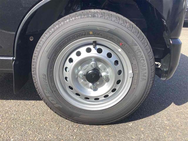 ハイゼットカーゴ ＤＸ　軽バン　ＣＶＴ　衝突被害軽減システム　クリアランスソナー　両側スライドドア　キーレスエントリー　アイドリングストップ　オートライト　ＥＳＣ　エアコン　パワーウィンドウ　運転席エアバッグ（28枚目）