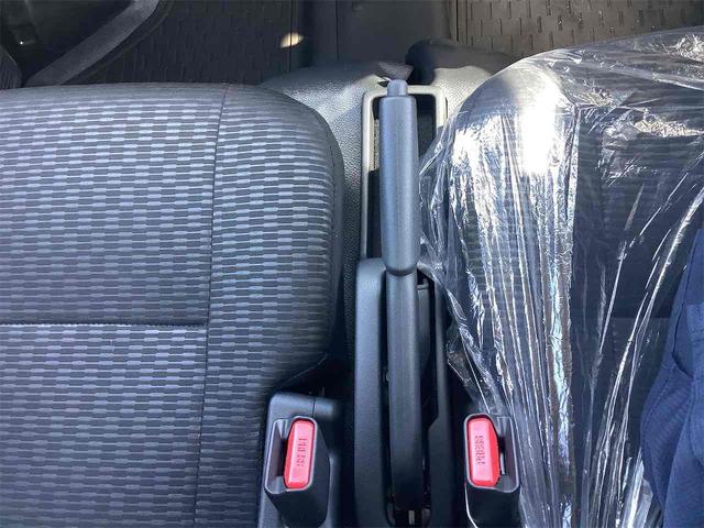 ハイゼットカーゴ ＤＸ　軽バン　ＣＶＴ　衝突被害軽減システム　クリアランスソナー　両側スライドドア　キーレスエントリー　アイドリングストップ　オートライト　ＥＳＣ　エアコン　パワーウィンドウ　運転席エアバッグ（44枚目）