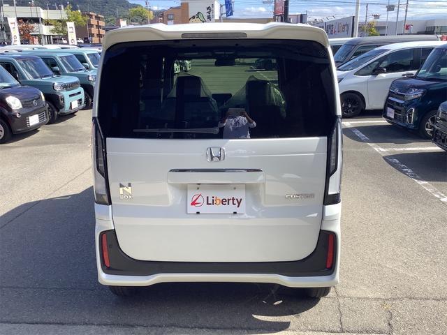 N-BOXカスタム ベースグレード バックカメラ 両側スライド・片側電動 クリアランスソナー レーンアシスト オートライト スマートキー アイドリングストップ 電動格納ミラー シートヒーター CVT ESC チップアップシート(6枚目)