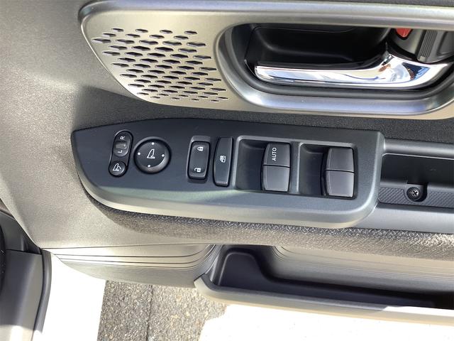 N-BOXカスタム ベースグレード バックカメラ 両側スライド・片側電動 クリアランスソナー レーンアシスト オートライト スマートキー アイドリングストップ 電動格納ミラー シートヒーター CVT ESC チップアップシート(41枚目)