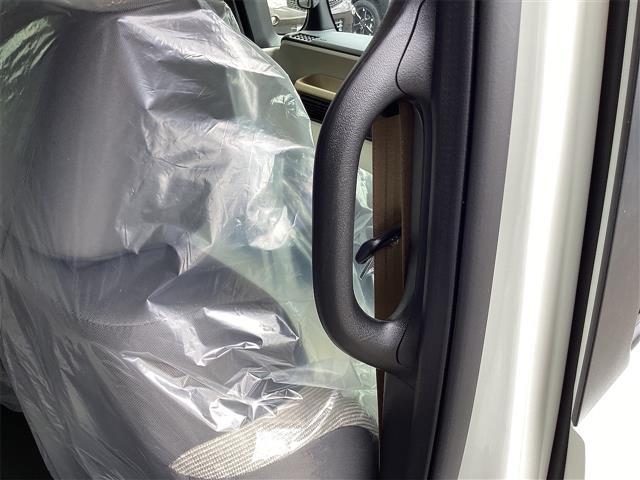 当店のお車をご覧いただきましてありがとうございます。お車についてのご質問やお見積りのご依頼、ご購入にあたってのご相談などお気軽にお問い合わせ下さい!