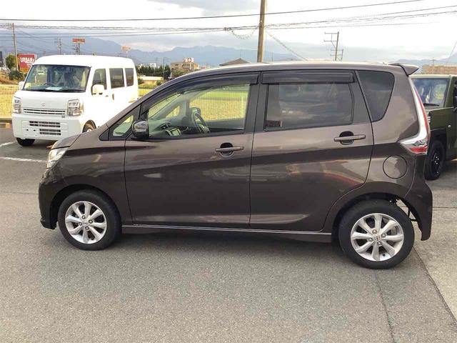 デイズ ハイウェイスター　Ｘ　ＥＴＣ　全周囲カメラ　ナビ　ＴＶ　クリアランスソナー　レーンアシスト　衝突被害軽減システム　オートマチックハイビーム　オートライト　スマートキー　アイドリングストップ（11枚目）