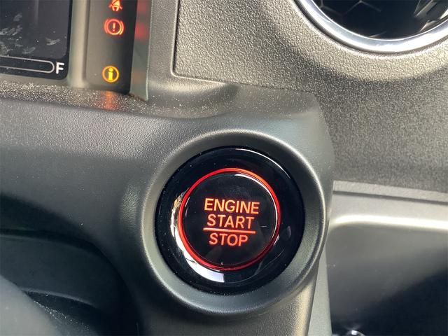 プッシュエンジンスタートシステム、エンジン始動・停止をワンタッチで行うことができます。
