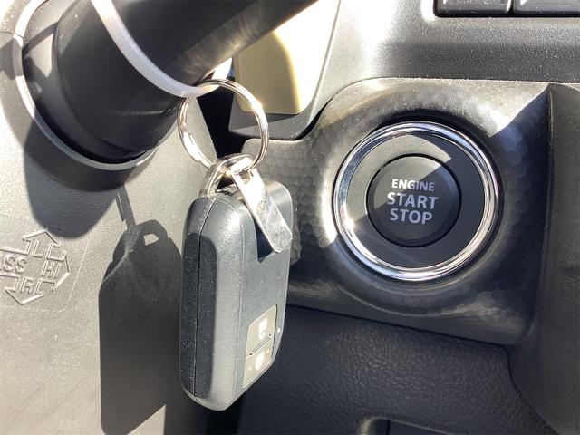 キーを携帯しているだけで、エンジンの始動が可能な装備です。プッシュスタートですのでエンジンの始動もボタンを押すだけです