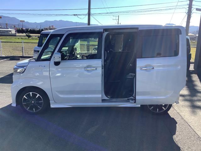 スペーシアカスタム ハイブリッドＸＳターボ　ナビ　全周囲カメラ　ＥＴＣ　両側電動スライドドア　ＴＶ　クリアランスソナー　オートクルーズコントロール　レーンアシスト　衝突被害軽減システム　スマートキー　アイドリングストップ（16枚目）