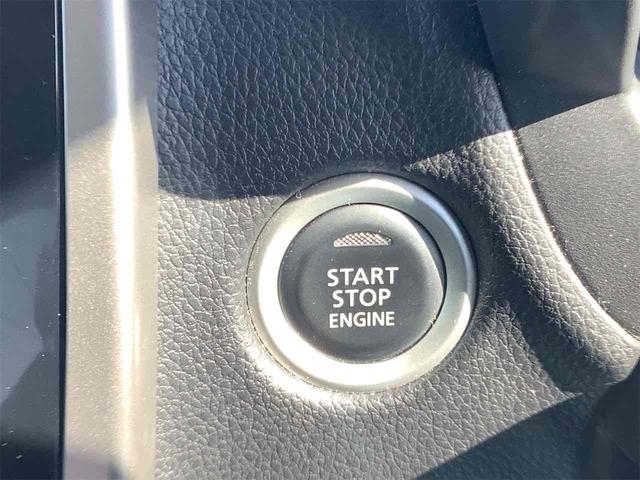 プッシュエンジンスタートシステム、エンジン始動・停止をワンタッチで行うことができます。